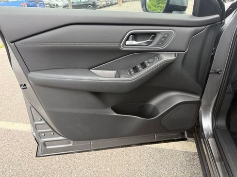 New 2026 Nissan Rogue Platinum AWD/4WD image 13