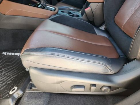 Used 2025 Subaru Forester Touring w/ Popular Package - Touring image 26