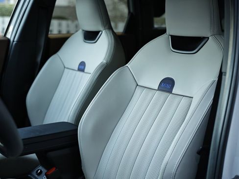 Used 2025 MINI Cooper Countryman S w/ Comfort Package Max image 22