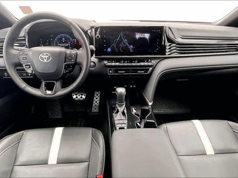 Used 2026 Toyota Camry SE w/ Multimedia Upgrade Package FWD image 15