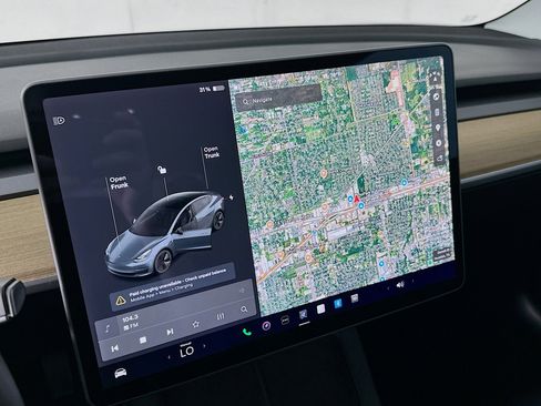 Used 2021 Tesla Model 3 Standard Range Plus image 21