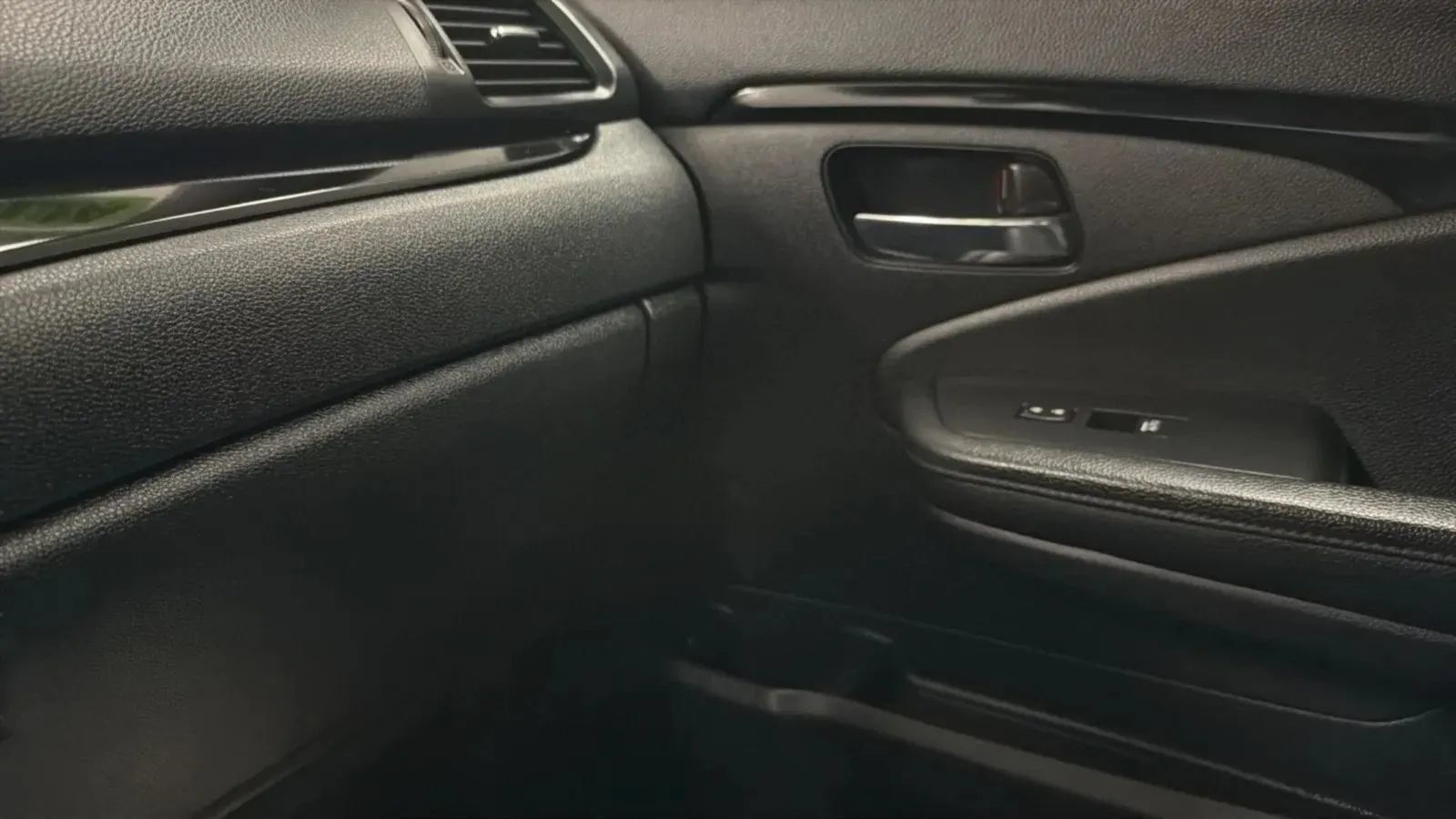 Used 2017 Honda Pilot Elite image 17