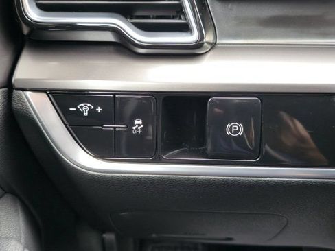 Used 2024 Kia Sportage EX AWD/4WD image 15