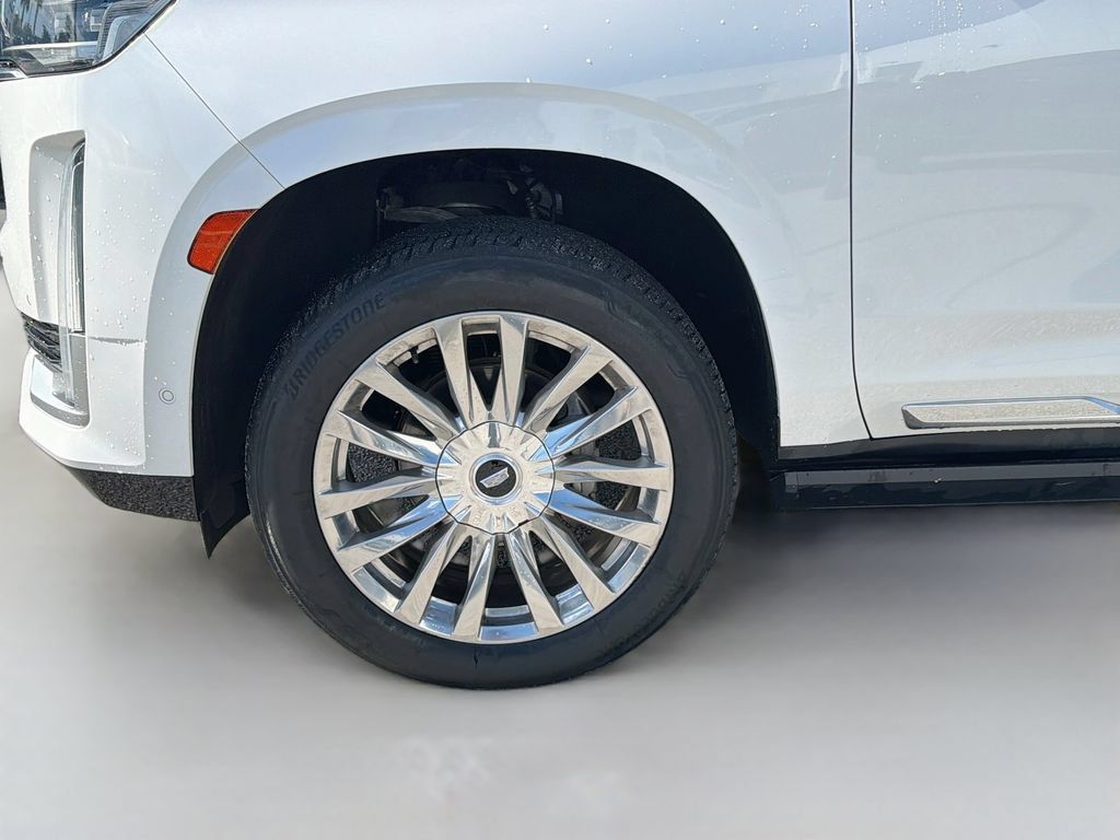 Used 2021 Cadillac Escalade ESV Premium Luxury w/ Driver Assist Tech Package AWD/4WD image 35