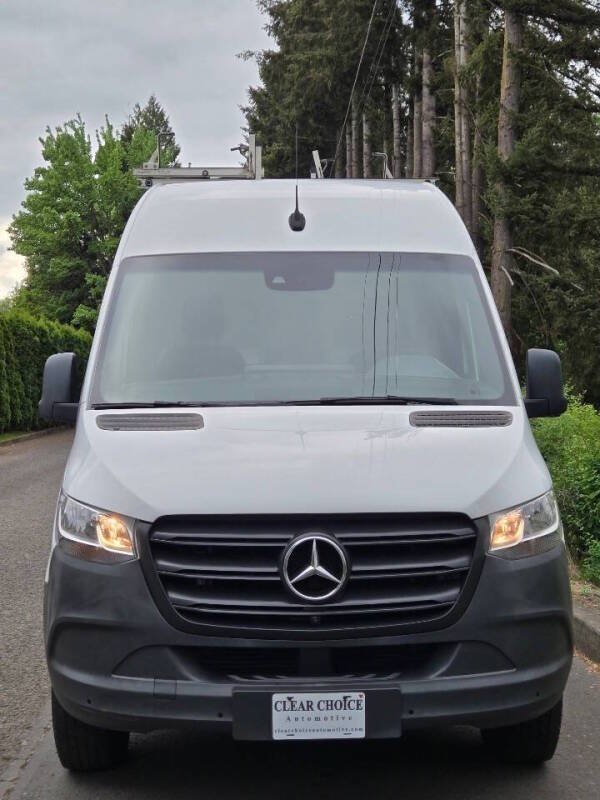 Used 2019 Mercedes-Benz Sprinter 144 image 9