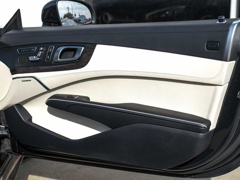 Used 2017 Mercedes-Benz SL 450 image 40