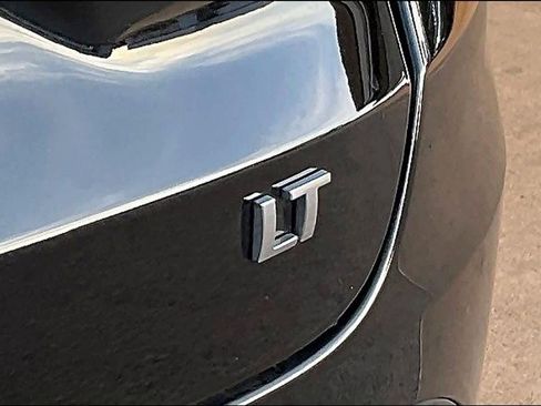 Used 2024 Chevrolet Trax LT w/ LT Convenience Package image 11