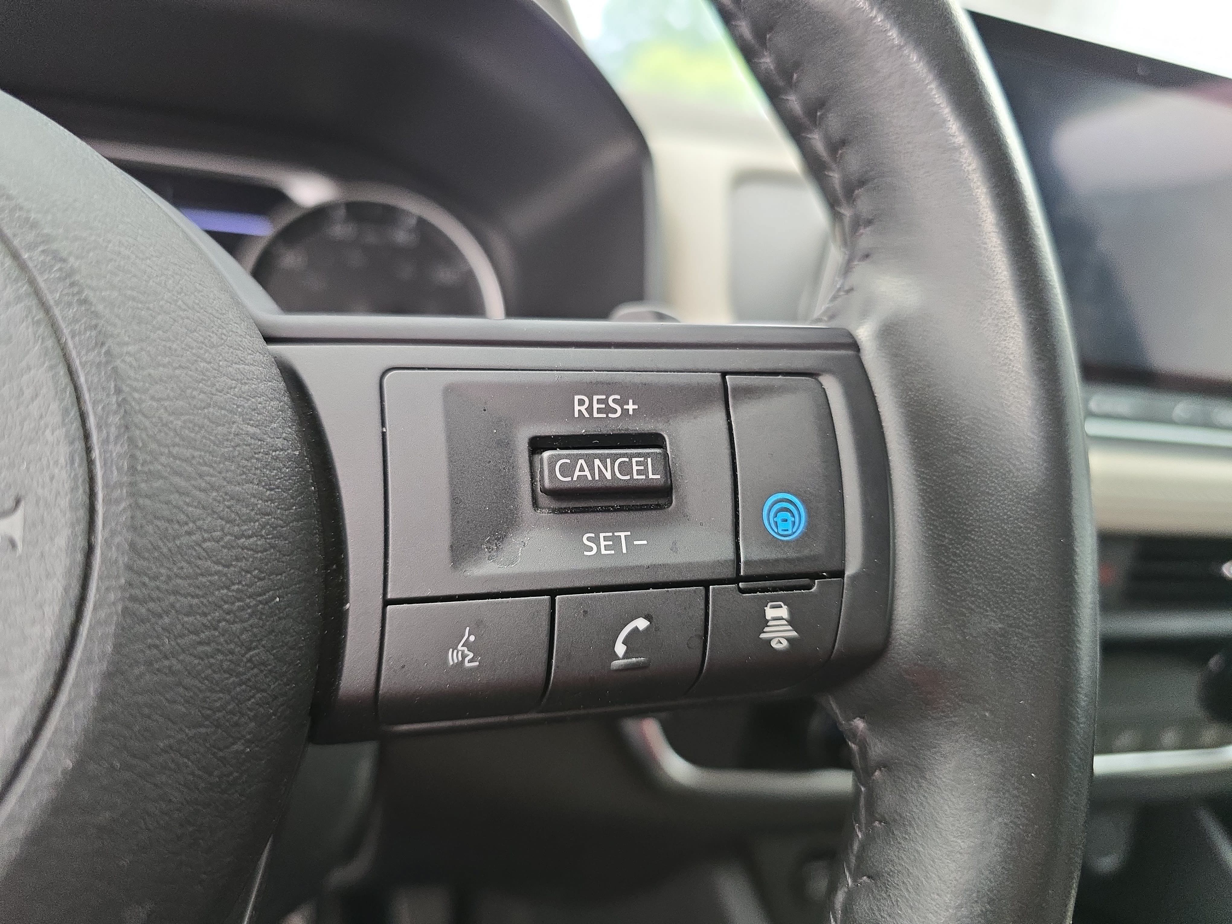 Certified 2024 Nissan Rogue SV w/ SV Premium Package AWD/4WD image 18