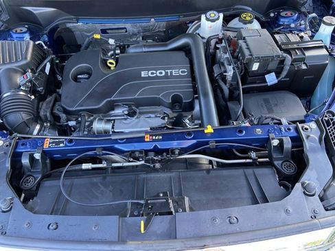 Used 2022 GMC Terrain SLT w/ LPO, Floor Liner Package image 26