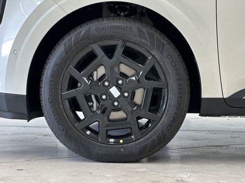 New 2026 Kia Carnival SX Prestige FWD image 29