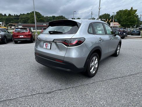 Certified 2025 Honda HR-V LX image 4