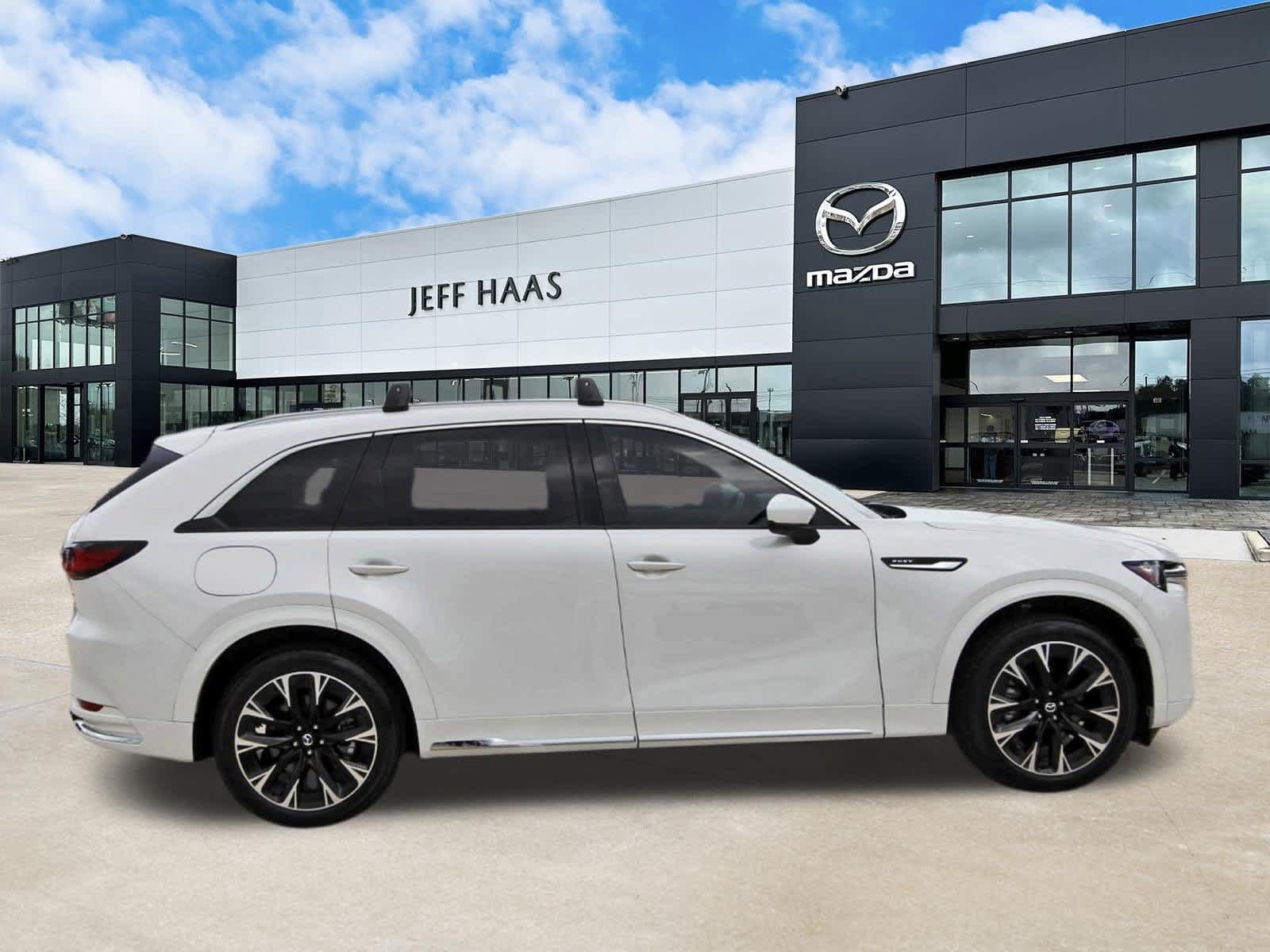 Used 2024 MAZDA CX-90 Plug-In Hybrid w/ Premium Plus AWD/4WD image 5