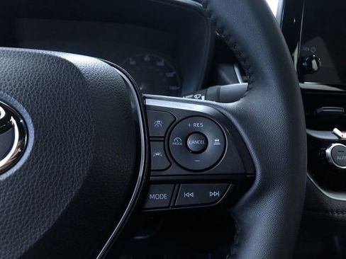 Certified 2025 Toyota Corolla SE image 19