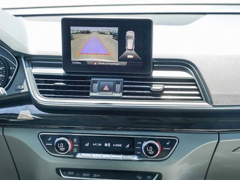 Used 2019 Audi Q5 Premium w/ Convenience Package image 13