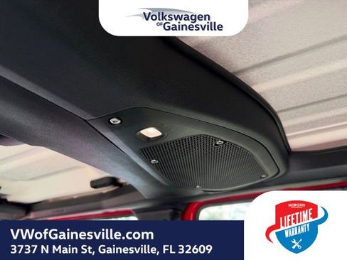 Used 2025 Jeep Wrangler Sahara image 16