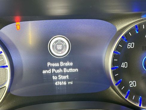 Used 2022 Chrysler Pacifica Touring-L FWD image 13