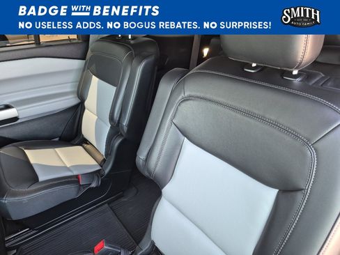 Used 2023 Ford Explorer XLT RWD image 19