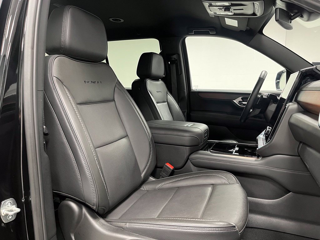Used 2025 GMC Yukon Denali w/ LPO, Floor Liner Package AWD/4WD image 58