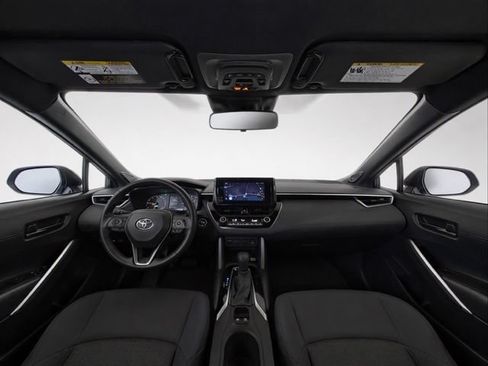 Used 2023 Toyota Corolla Cross AWD Hybrid w/ Moonroof Package image 9