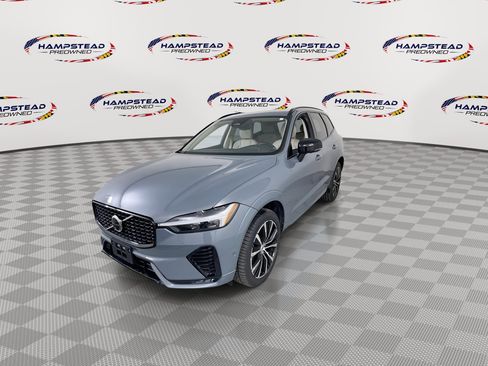 Used 2023 Volvo XC60 B5 Plus AWD/4WD image 4