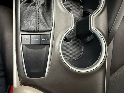 Used 2023 Toyota Camry LE image 20