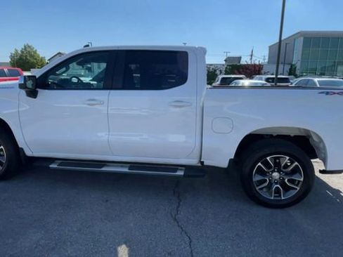 Used 2024 Chevrolet Silverado 1500 LT AWD/4WD image 7