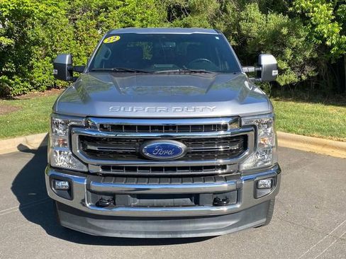 Used 2022 Ford F250 Lariat w/ Lariat Value Package AWD/4WD image 2
