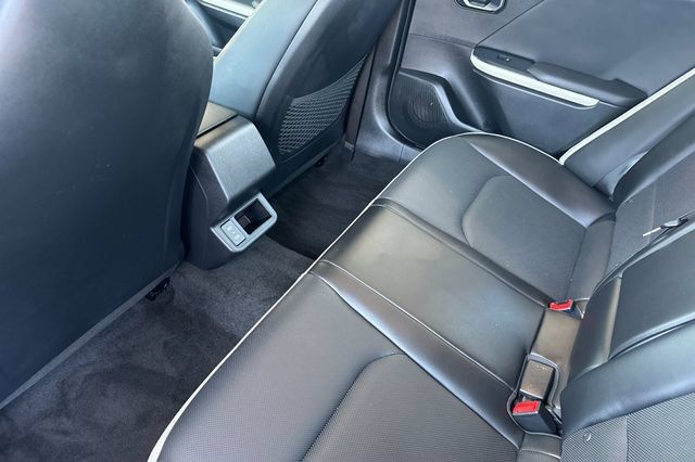 Used 2025 Kia K4 GT-Line w/ GT-Line Premium Package FWD image 12
