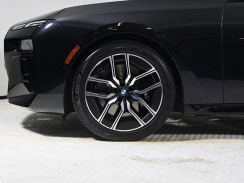 Used 2023 BMW 740i w/ Parking Assistance Package image 24