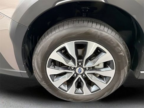 Certified 2023 Subaru Outback Limited image 40