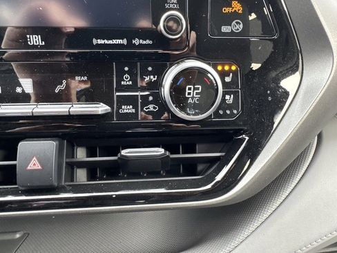 Used 2021 Toyota Highlander Limited image 33