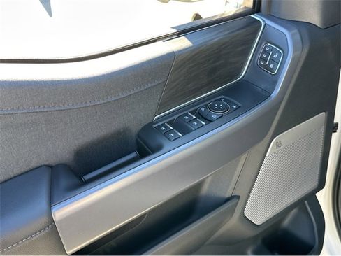 New 2025 Ford F150 Lightning Lariat image 38