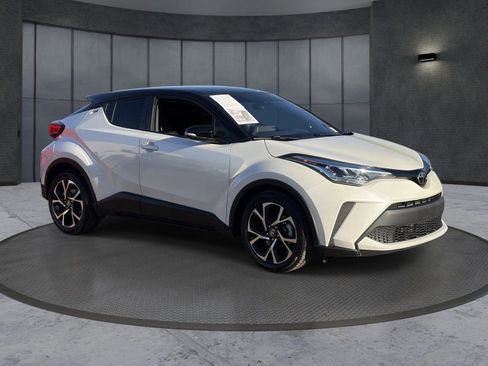 Used 2020 Toyota C-HR XLE FWD image 8