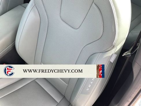 Used 2025 Hyundai Elantra Limited FWD image 31