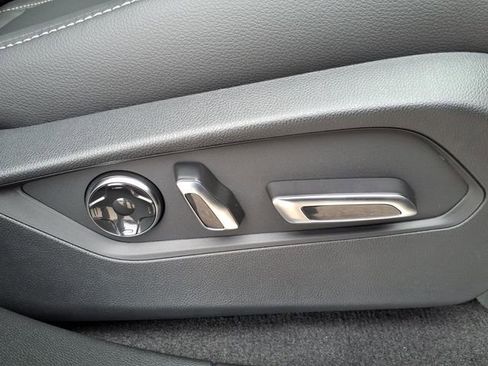 New 2026 Acura RDX SH-AWD image 8