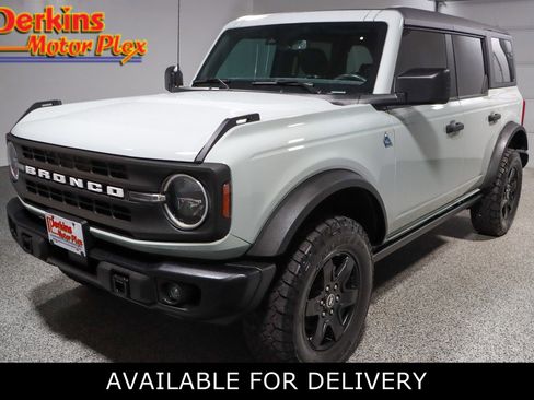 Used 2023 Ford Bronco Black Diamond AWD/4WD image 1