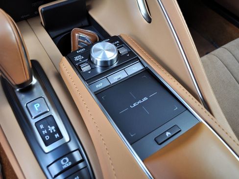 Used 2018 Lexus LC 500 Coupe w/ Performance Package image 39