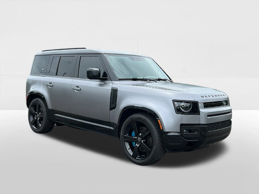 Used 2024 Land Rover Defender 110 X-Dynamic SE AWD/4WD image 2