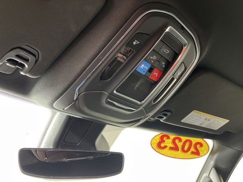 Used 2023 Jeep Wagoneer 4WD w/ Convenience Group I image 25