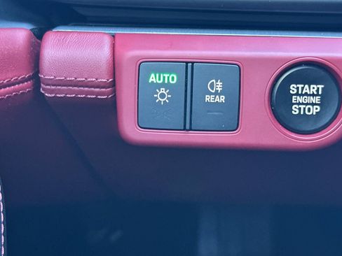 Used 2024 Porsche Panamera image 34