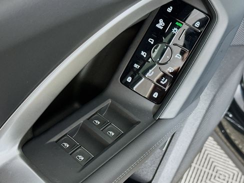 New 2025 Audi Q5 Premium Plus image 18