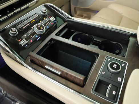 Used 2021 Lincoln Navigator Reserve AWD/4WD image 13