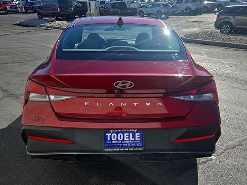 Used 2024 Hyundai Elantra SEL image 5