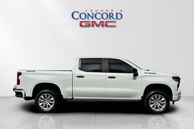 Used 2022 Chevrolet Silverado 1500 Custom AWD/4WD image 3