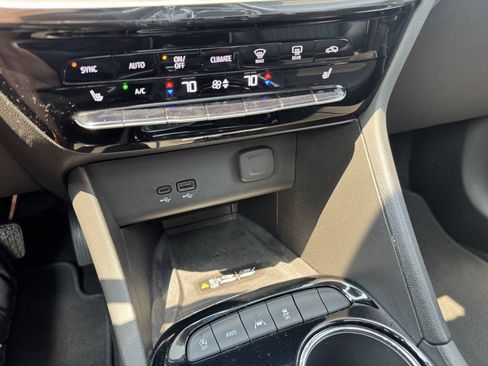 Used 2025 Buick Encore GX Avenir w/ Avenir Technology Package AWD/4WD image 14
