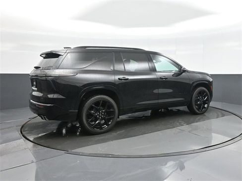 Used 2024 Chevrolet Traverse RS w/ LPO, Floor Liner Package image 7