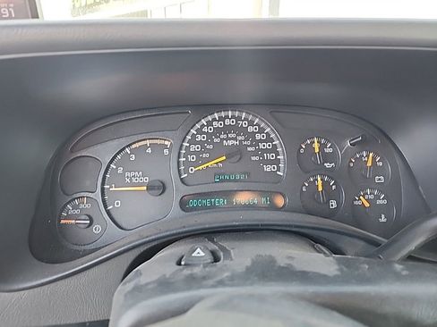 Used 2004 Chevrolet Silverado 2500 LS w/ Heavy-Duty Power Package image 9