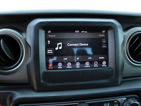 Used 2021 Jeep Gladiator Sport AWD/4WD image 24