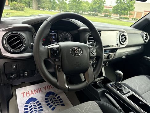 Used 2023 Toyota Tacoma TRD Sport w/ Technology Package AWD/4WD image 15