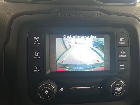 Used 2017 Jeep Renegade Latitude w/ Popular Equipment Group AWD/4WD image 24